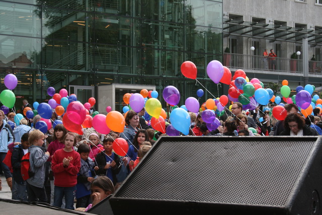 gal/2010/2010 Saitentwist Weltkindertag Burgplatz Essen 20.09.JugendhilfegGmbH Essen/2010 Saitentwist Weltkindertag Burgplatz Jugend Hilfe gGm20.09. 132.jpg